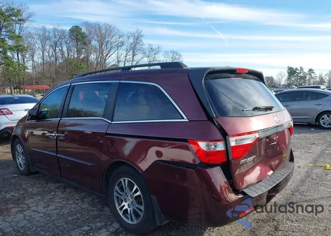 2013 Honda Odyssey Ex z USA, uszkodzony, nr VIN 5FNRL5H47DB038271